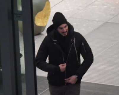 KJÆRESTER: Her er Hassan Jameel avbildet i London i desember i forbindelse med at han kom hjem fra en ferietur med Rihanna. Foto: NTB Scanpix KJÆRESTER: Her er Hassan Jameel avbildet i London i desember i forbindelse med at han kom hjem fra en ferietur med Rihanna. Foto: NTB Scanpix
